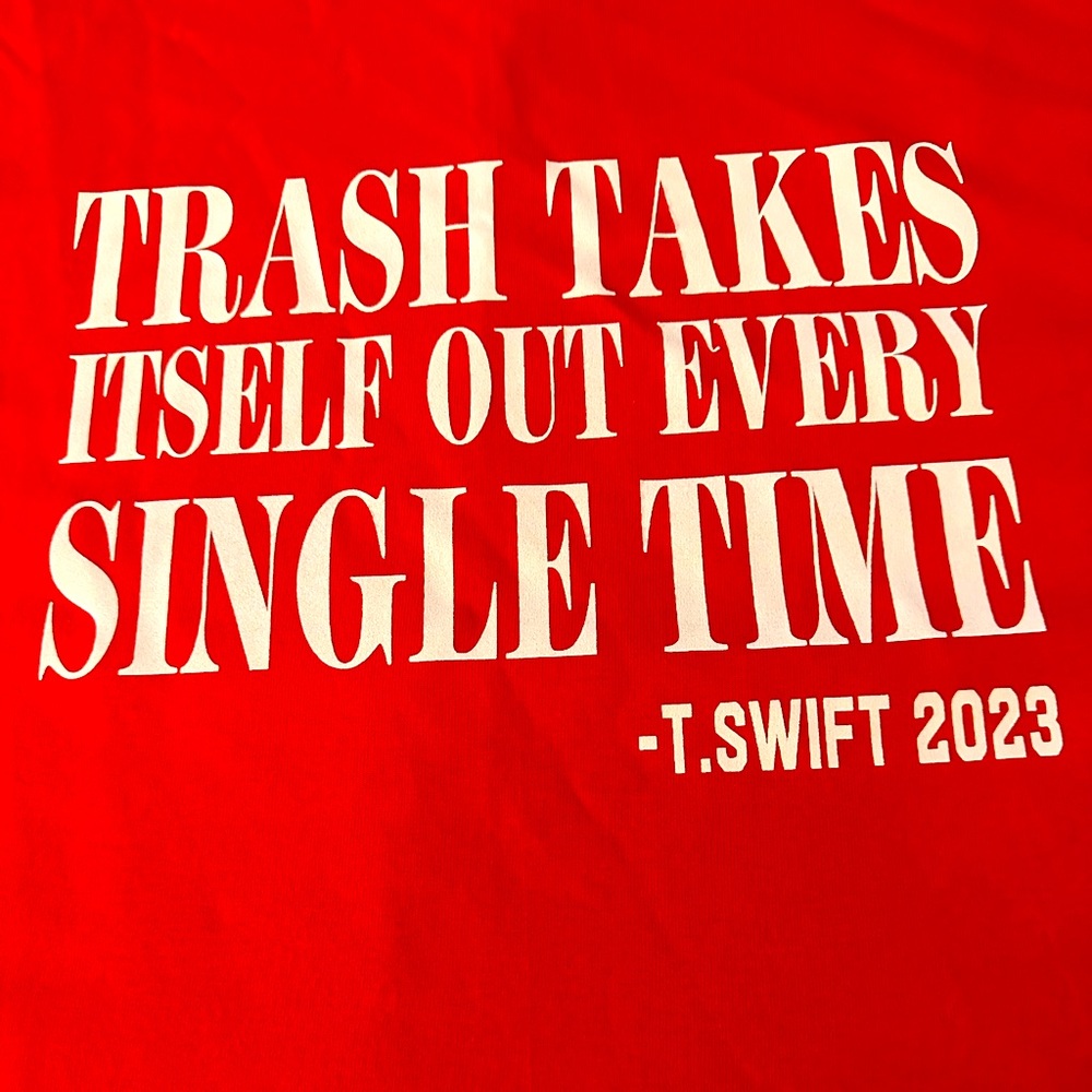 Unisex Gildan XL Red T-Shirt
